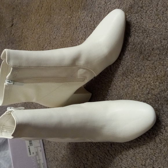 Nordstroms Soldout Cassis white ankle boots, new, size 10 Top Moda - Picture 2 of 7